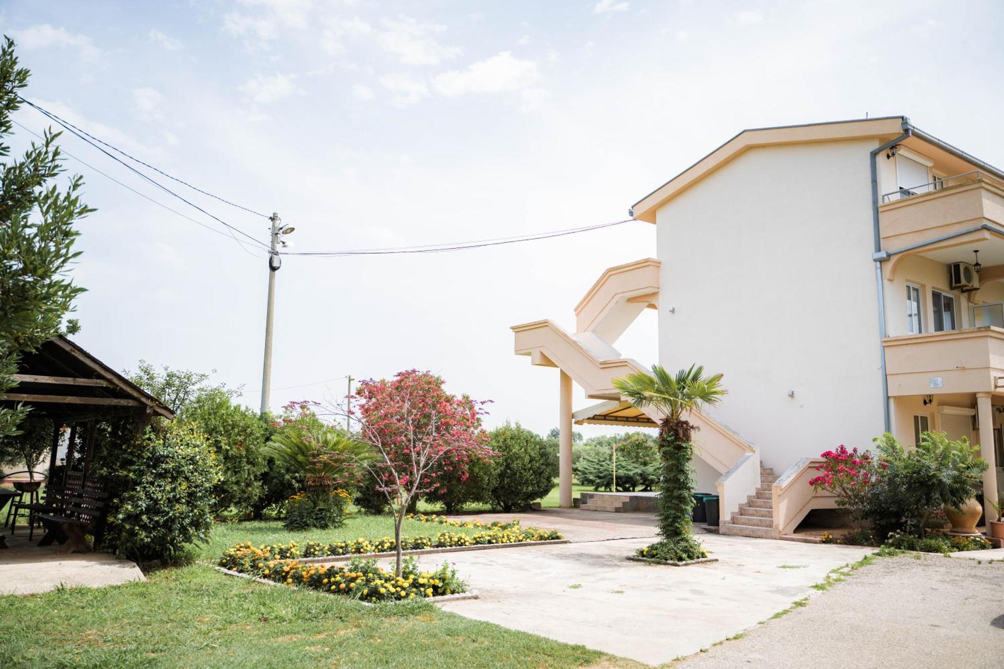 Apartments Rudaj Ulcinj Ngoại thất bức ảnh